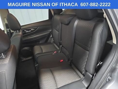 Used 2018 Nissan Rogue SV w/ Sun & Sound Touring Package AWD/4WD image 33