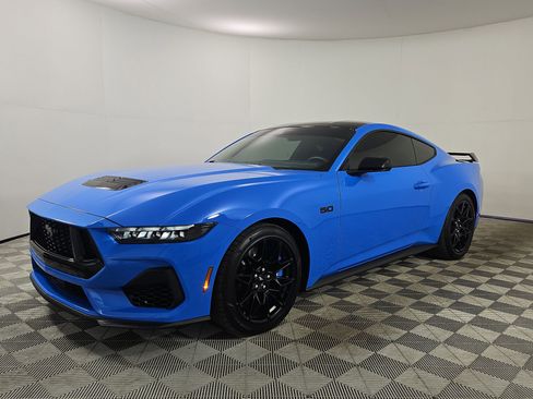 Used 2024 Ford Mustang GT Premium w/ GT Performance Package image 3