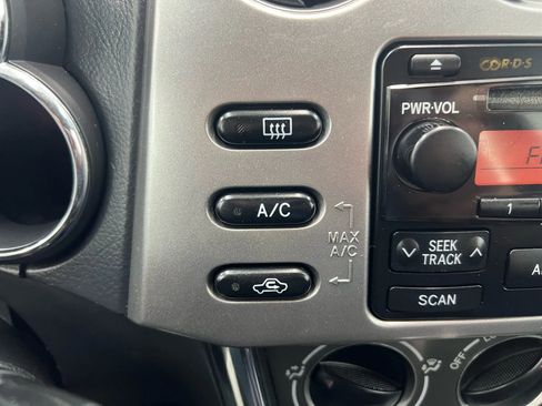 Used 2007 Toyota Matrix XR image 22