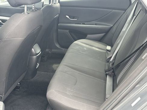 Used 2024 Hyundai Elantra SEL FWD image 21