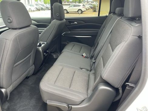 Used 2025 Chevrolet Traverse LT w/ Sun and Wheel Package AWD/4WD image 13