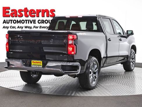 Used 2024 Chevrolet Silverado 1500 LT AWD/4WD image 4