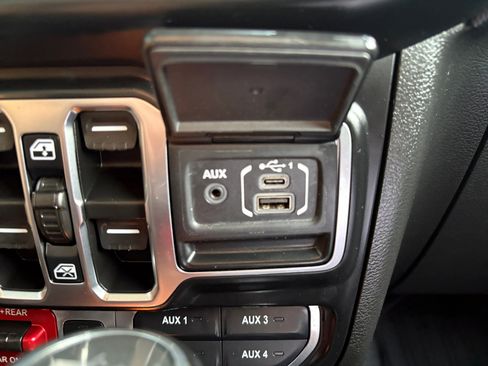 Used 2021 Jeep Wrangler Unlimited Rubicon 4xe w/ Steel Bumper Group image 18