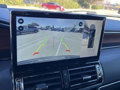 Certified 2023 Lincoln Navigator Reserve image 23