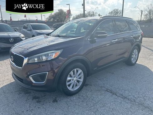 Used 2016 Kia Sorento LX w/ LX Convenience Package image 1