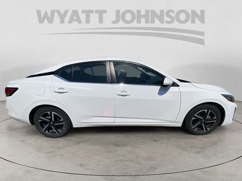 Used 2024 Nissan Sentra SV image 11