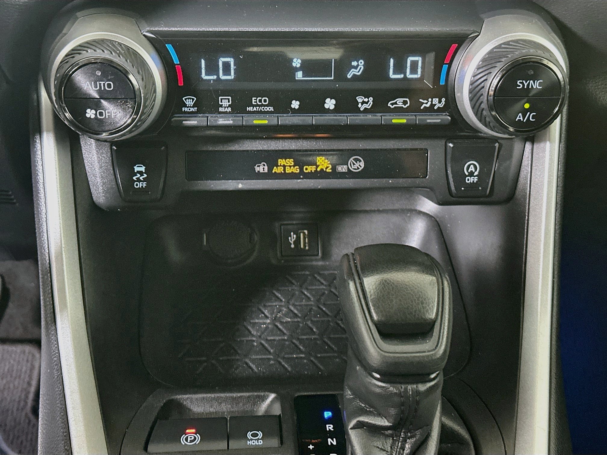 Used 2023 Toyota RAV4 XLE w/ Convenience Package FWD image 23