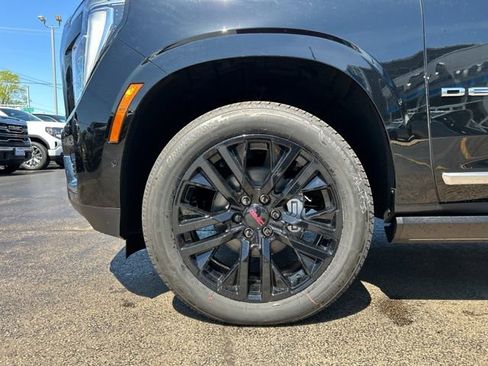 New 2026 GMC Yukon Denali AWD/4WD image 17