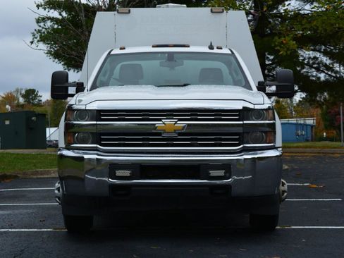 Used 2016 Chevrolet Silverado 3500 W/T RWD image 2