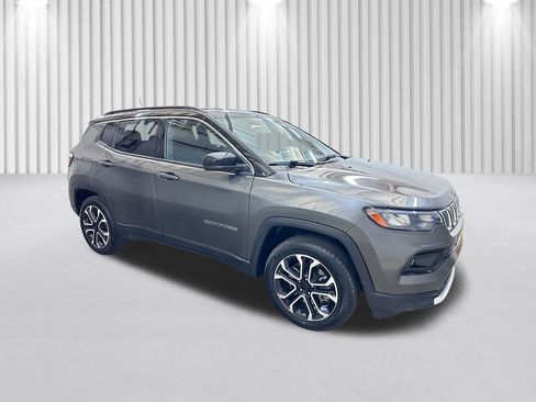 Certified 2023 Jeep Compass Limited image 2