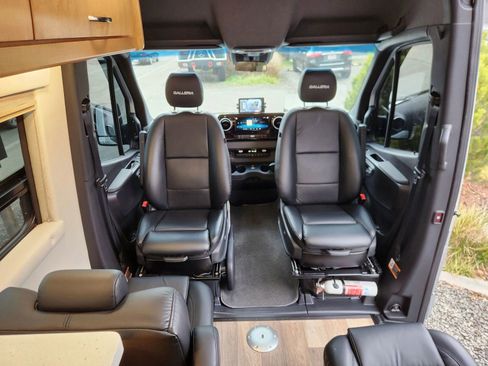 Used 2021 Mercedes-Benz Sprinter 3500 image 51