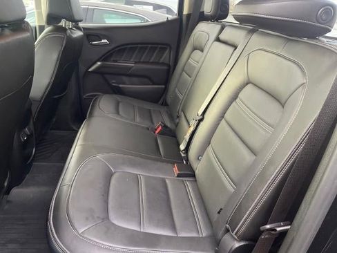 Used 2022 GMC Canyon Denali image 18