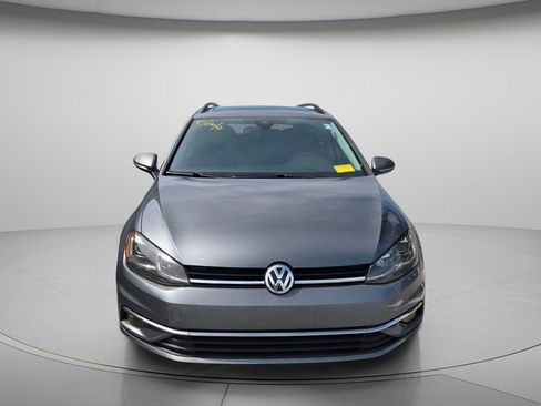 Used 2019 Volkswagen Golf SE FWD image 3