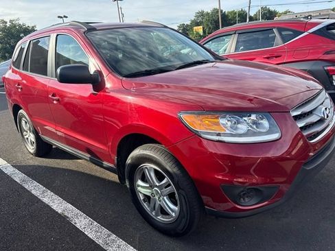 Used 2012 Hyundai Santa Fe GLS FWD image 2