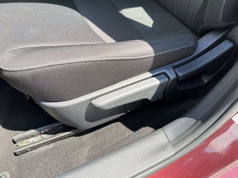 Used 2025 Nissan Sentra SV FWD image 14