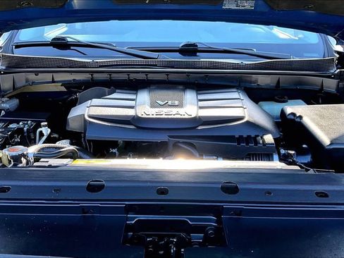 Used 2019 Nissan Titan SV image 33