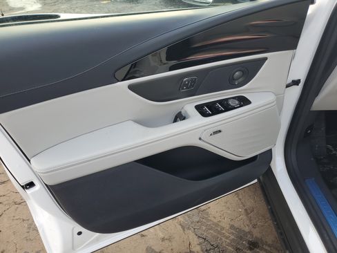 New 2026 Lincoln Nautilus Premier w/ Equipment Group 102A image 8