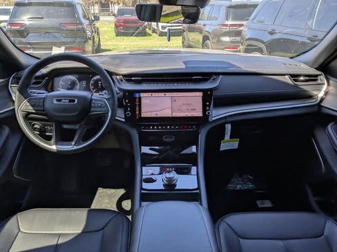 New 2026 Jeep Grand Cherokee Limited image 16