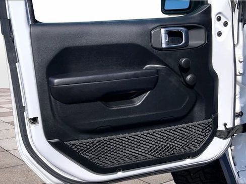 Used 2018 Jeep Wrangler Sport AWD/4WD image 26