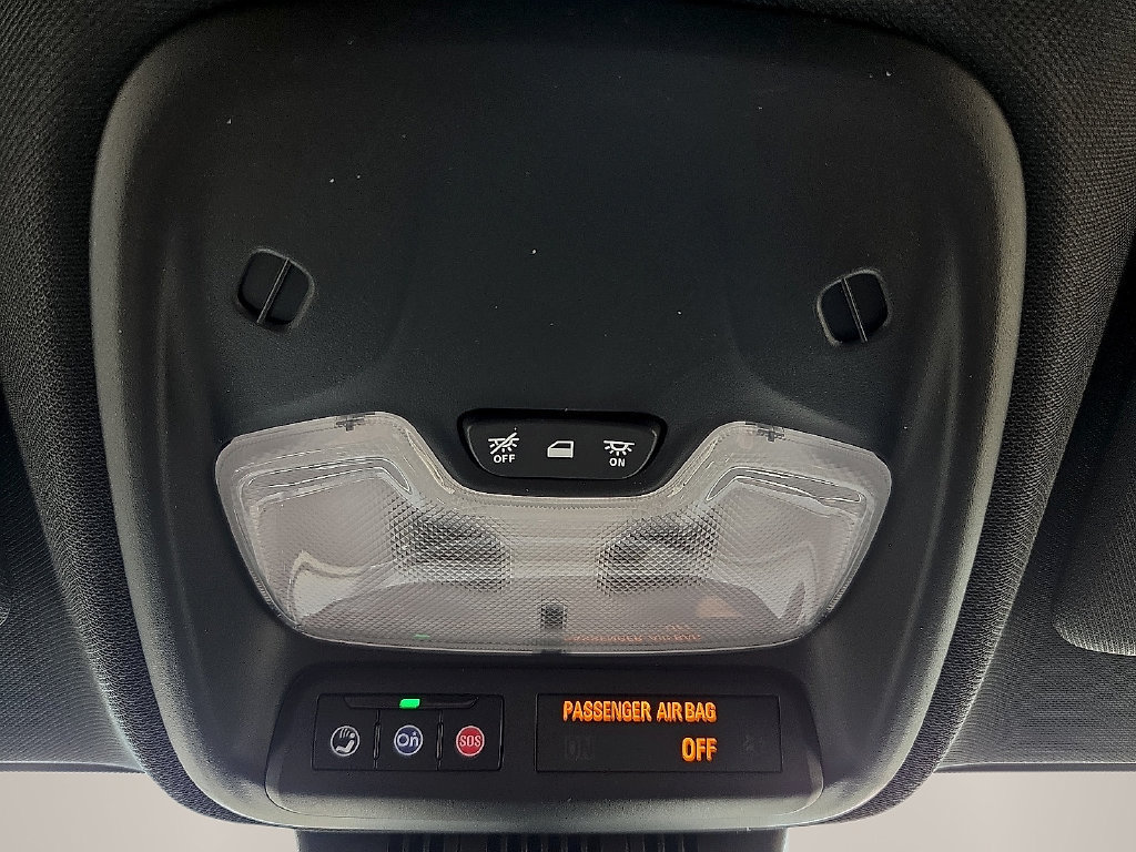 Used 2025 Chevrolet Colorado Trail Boss AWD/4WD image 19