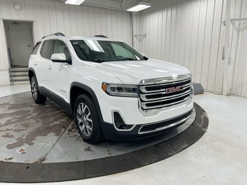 Used 2023 GMC Acadia SLT AWD/4WD image 2