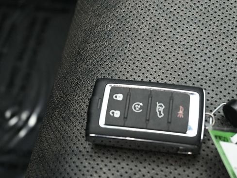 Used 2024 Jeep Wagoneer Series II AWD/4WD image 31