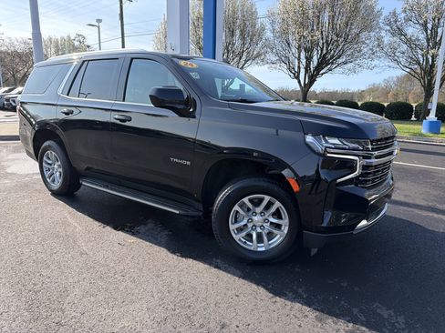 Used 2024 Chevrolet Tahoe LT image 2