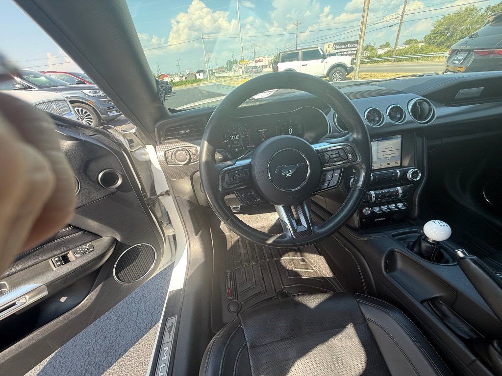 Used 2018 Ford Mustang GT Premium w/ GT Performance Package RWD image 12