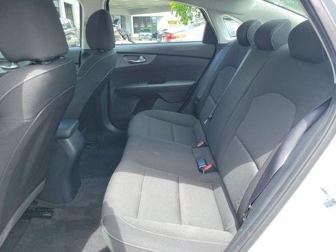 Used 2021 Kia Forte LXS FWD image 7