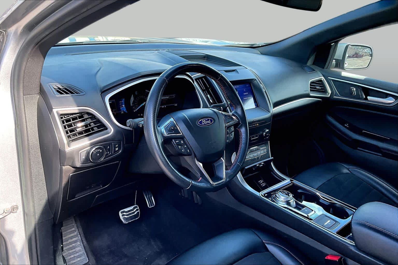 Used 2020 Ford Edge ST-Line FWD image 18