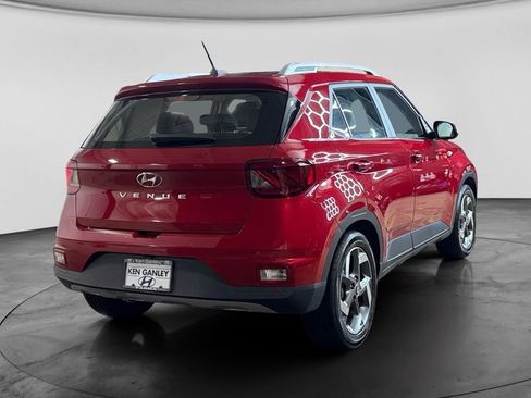 Used 2023 Hyundai Venue Limited w/ Cargo Package image 5