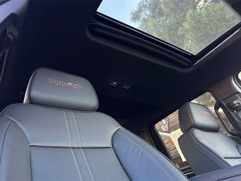 New 2025 Chevrolet Silverado 2500 High Country w/ High Country Premium Package image 16