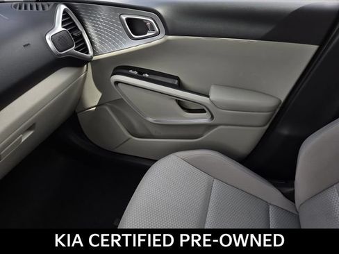 Certified 2025 Kia Soul LX w/ LX Technology Package FWD image 26
