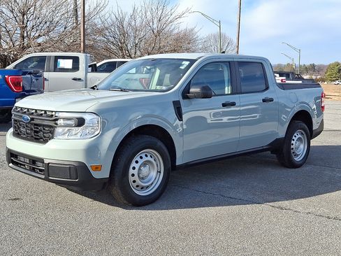 Used 2024 Ford Maverick XL image 3