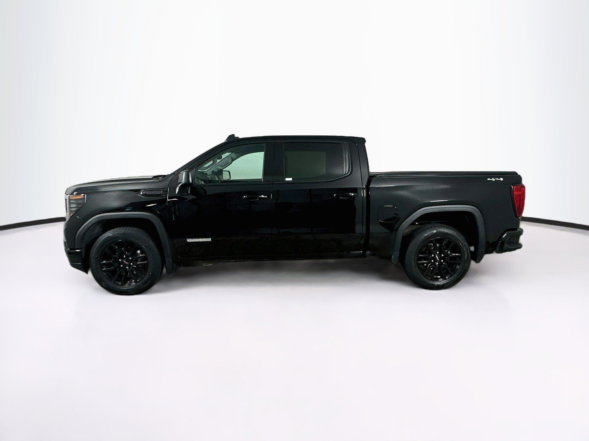 Used 2024 GMC Sierra 1500 Elevation AWD/4WD image 4