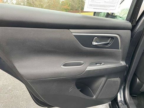 Used 2014 Nissan Altima 2.5 S w/ Sport Value Package image 68