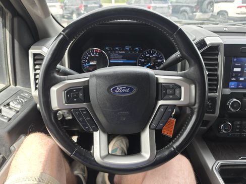 Used 2021 Ford F250 Lariat w/ Lariat Value Package AWD/4WD image 17