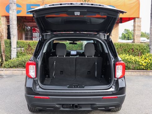 Used 2023 Ford Explorer XLT w/ Class IV Trailer Tow Package image 9