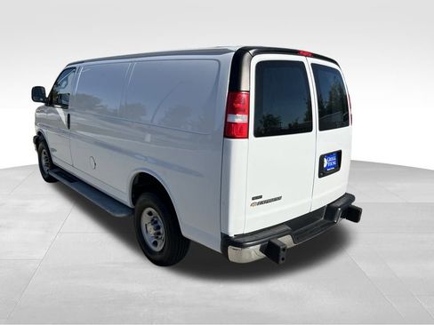 Used 2024 Chevrolet Express 2500 w/ Driver Convenience Package image 4