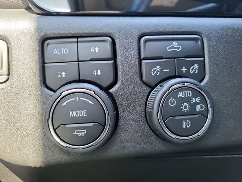 Used 2024 Chevrolet Silverado 2500 LT w/ Convenience Package AWD/4WD image 24