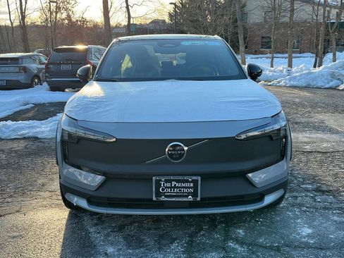 New 2026 Volvo EX30 Cross Country Ultra w/ Protection Package Premier image 6