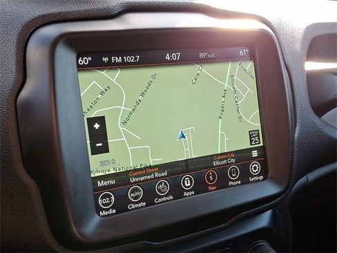 Used 2022 Jeep Renegade Latitude w/ Convenience Group image 16