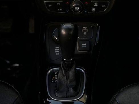 Used 2020 Jeep Compass Latitude image 38