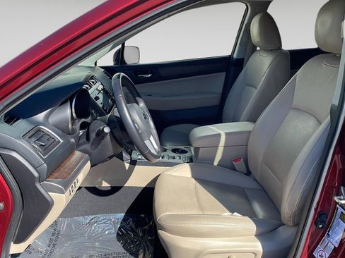 Used 2017 Subaru Outback 2.5i Limited image 26