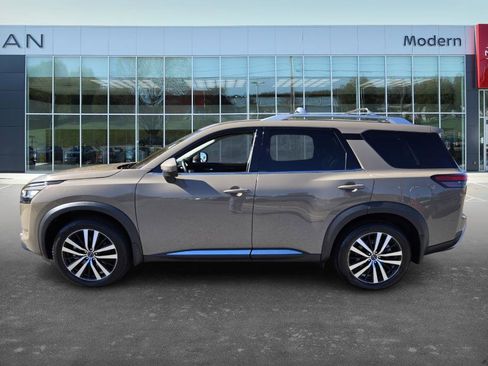 Certified 2024 Nissan Pathfinder Platinum w/ Cargo Package image 8