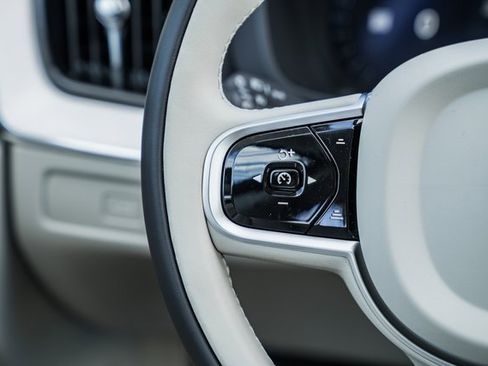 New 2026 Volvo XC60 B5 Ultra w/ Protection Package Premier image 25