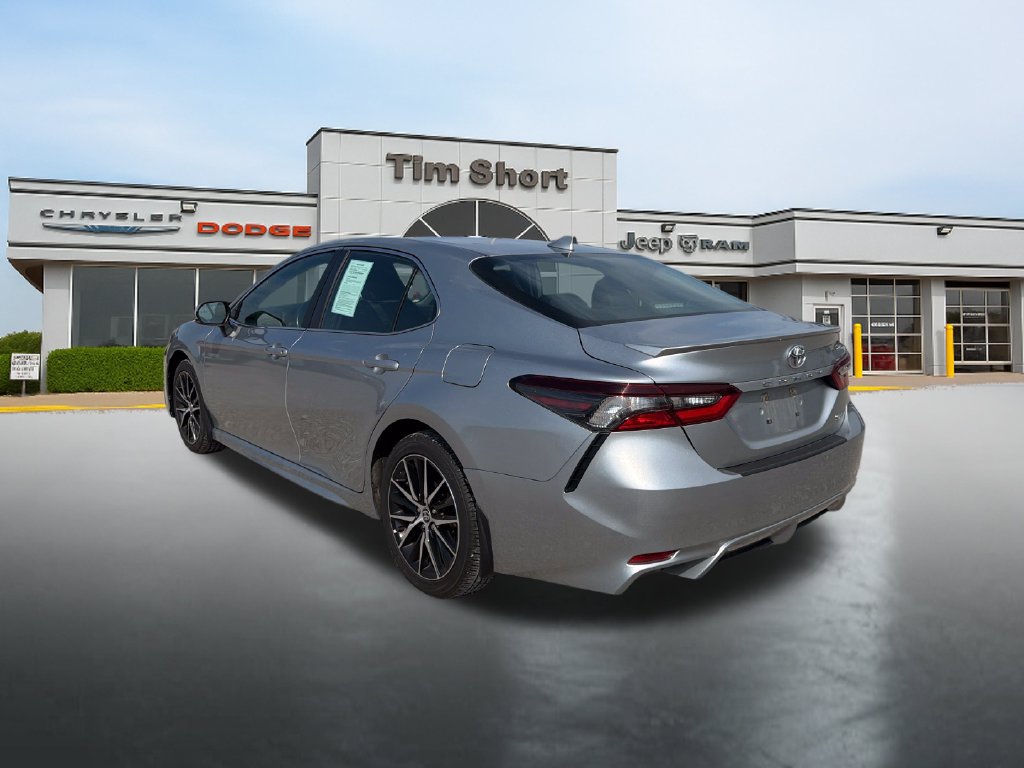 Used 2024 Toyota Camry SE FWD image 7