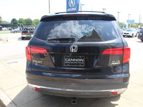 Used 2017 Honda Pilot Elite image 5