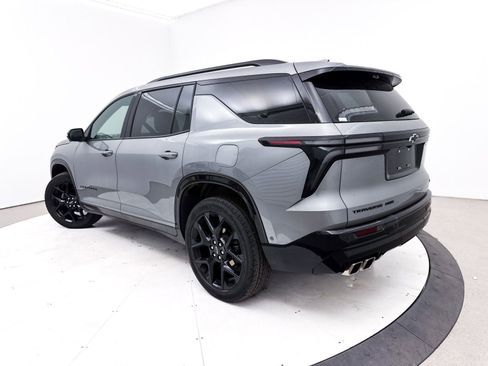 Used 2024 Chevrolet Traverse RS w/ LPO, Floor Liner Package AWD/4WD image 3