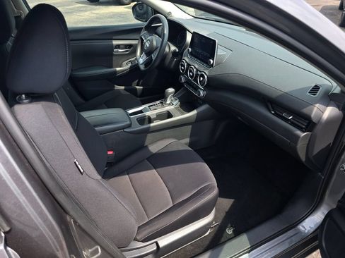 Used 2024 Nissan Sentra SV FWD image 12